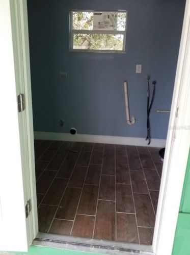 1523 Amaros Ave, Orlando FL 32811-4164 exterior