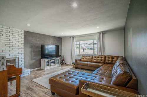 1290 Ponderosa Ave, Brea, CA 92821-2522