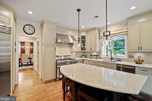 624 Live Oak Dr, Mc Lean VA 22101-1563 exterior