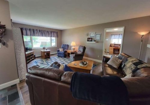 1849 Lawnel Ave, Meskegon MI 49441-3743 exterior