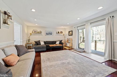 1816 Collingwood Rd, Alexandria VA  22308-1611 exterior