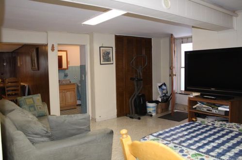 195 Swinton Ave, Bronx NY 10465-1920 exterior