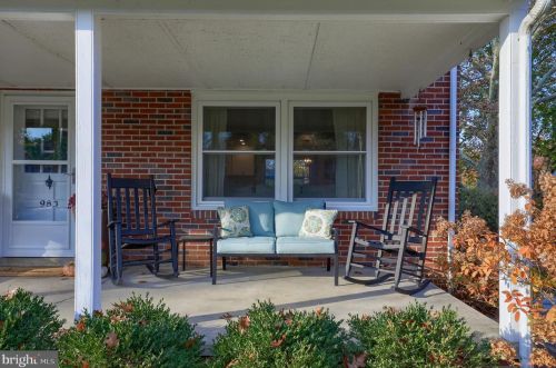 983 Pleasure Rd, Lancaster, PA 17601-5179