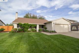 517 Curlew Rd, Livermore, CA 94551-6101