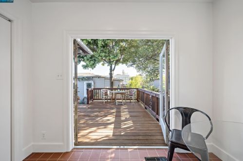 1368 Hopkins St, Berkeley CA 94707-2634 exterior