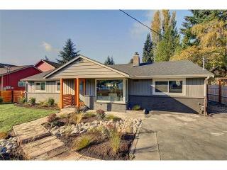 13727 20 Ave, Seattle WA  98125-7606 exterior