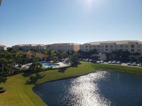 2 Harbour Isle Dr, Fort Pierce, FL 34949-2750