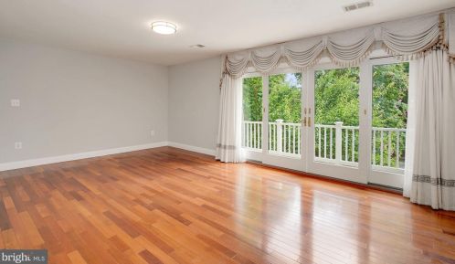 8505 Carlynn Dr, Bethesda MD 20817-4310 exterior