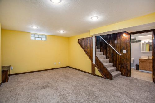 736 Cricklewood St, Wyoming MI exterior