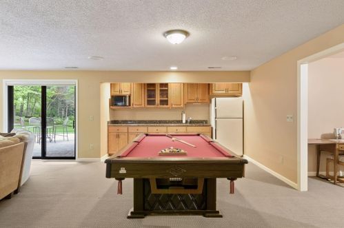 4429 Dorchester Dr, Saint Paul MN 55129-9570 exterior