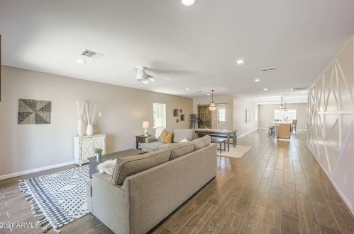 1359 Clarendon Ave, Phoenix AZ  85013-3330 exterior