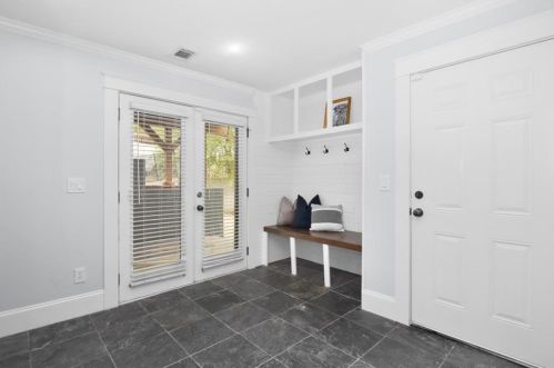 560 Morgan St, Atlanta GA 30308-2821 exterior