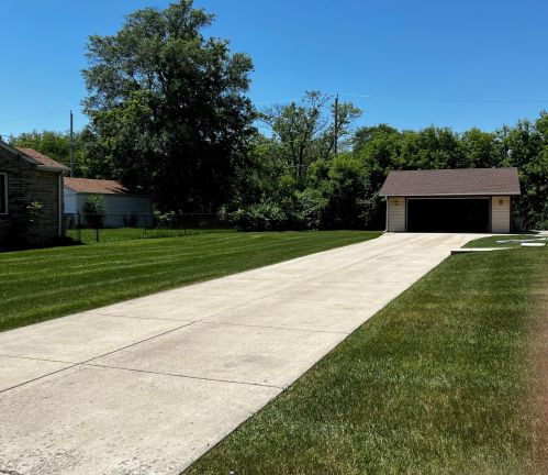 5545 57, Milwaukee WI 53218-3230 exterior