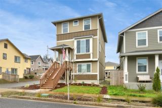 4415 Abalone St, Bremerton WA  98312-0017 exterior