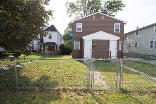 87 Atwood St, Providence, RI 02909-3040