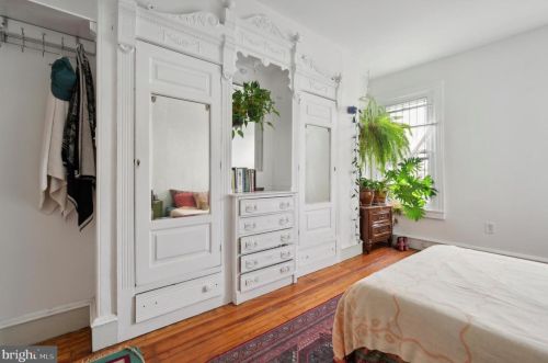 4817 Fairmount Ave, Philadelphia PA 19123-1901 exterior