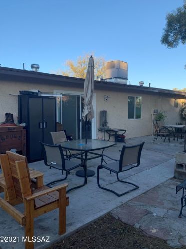 2561 Nebraska St, Tucson AZ 85757-9533 exterior