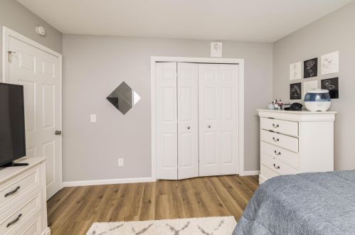 5228 E Ave, Kalamazoo MI 49009-9006 exterior