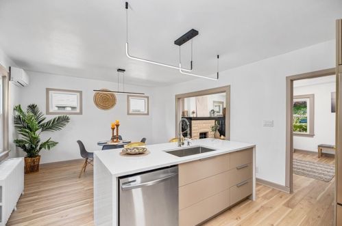 4344 Ludwick St, Pittsburgh PA 15217-3005 exterior