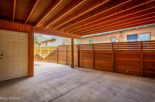 837 8 St, Tucson AZ 85719-5517 exterior