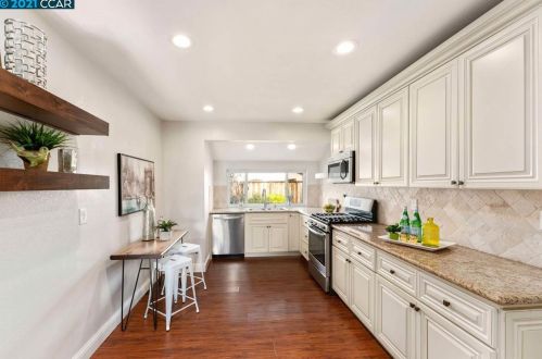 4075 Nulty Dr, Concord CA 94521-1810 exterior