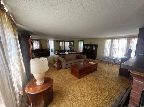 171 3 Ave, Milford CT 06460-5248 exterior