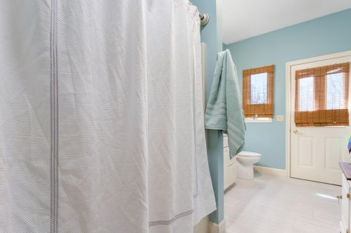 1061 Robinhood Dr, Meskegon MI  49445-2075 exterior