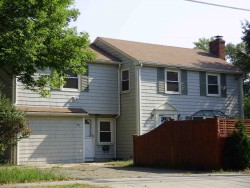 479 Crafts St, Newton, MA 02465-1735