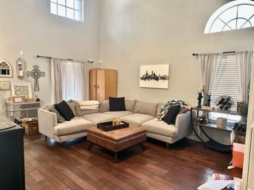 8303 Edgemoor Pl, Austin TX  78749-3704 exterior