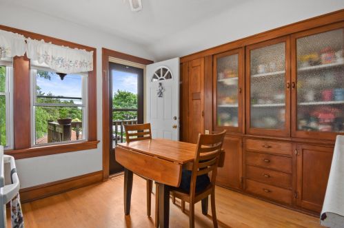 976 58, Milwaukee WI 53214-3367 exterior