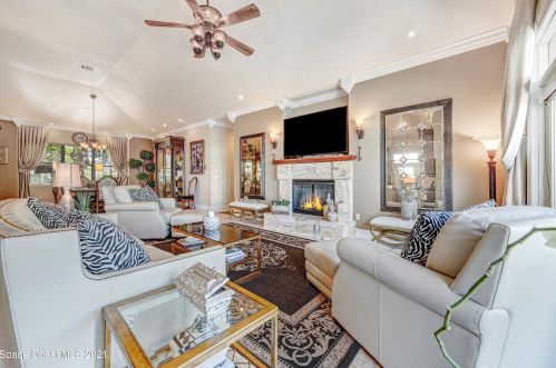 2255 Tropical Trl, Merritt Island FL 32952-4102 exterior