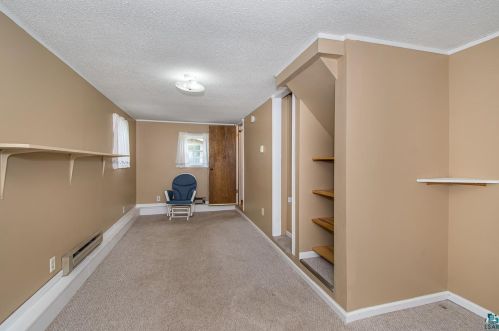 4223 Jay St, Duluth MN 55804-1457 exterior