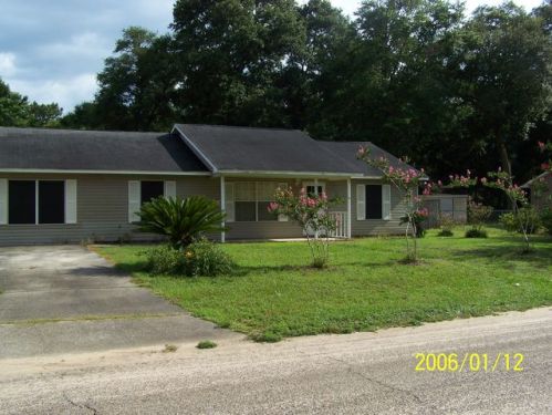 6217 Mohawk Trl, Milton, FL 32583-8980