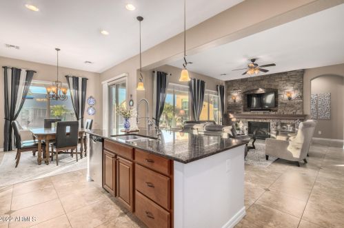 4114 Camellia Dr, Chandler AZ 85286-4437 exterior