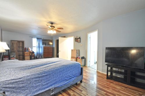 214 Lawrence St, Mishawaka IN 46545-6123 exterior