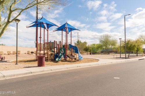 253 Jade Dr, Chandler AZ 85286-1646 exterior