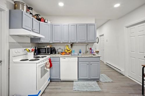 10 Balding Ave, Poughkeepsie NY  12601-2420 exterior