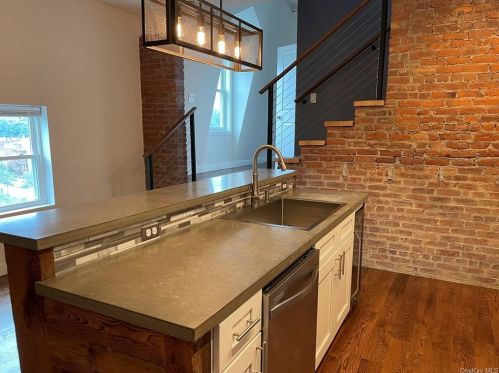 40 Cannon St, Poughkeepsie NY  12601-3206 exterior