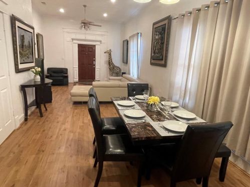 4112 Congress Ave, Dallas TX  75219-3422 exterior