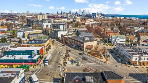 2255 Allis St, Milwaukee WI  53207-1350 exterior