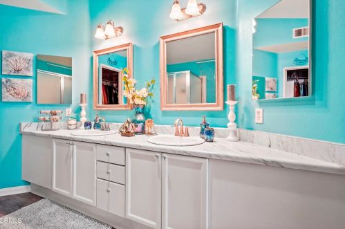 809 Moby Dick Ln, Oxnard, CA 93030-6768