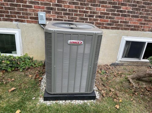 10559 Hackamore Ln, Saint Louis MO exterior