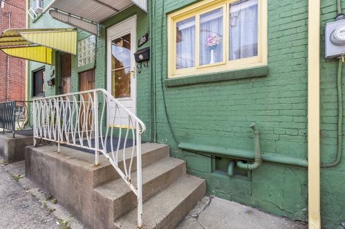 186 45 St, Pittsburgh PA 15201-3056 exterior