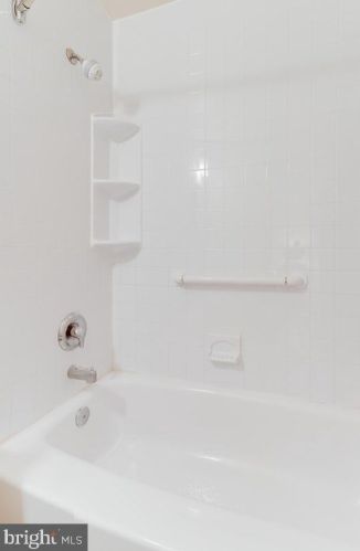 1002 Cliftonbrook Ln, Silver Spring MD 20905-3709 exterior