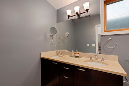 1817 Honore St, Chicago IL 60657-2007 exterior