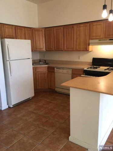 200 Paterson Plank Rd, Union City NJ 07087-3415 exterior