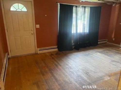 23 Lancer Dr, Enfield CT 06082-1932 exterior