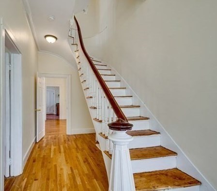 39 Clifford St, Boston MA exterior