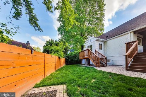 403 Dale Dr, Silver Spring MD  20910-5528 exterior