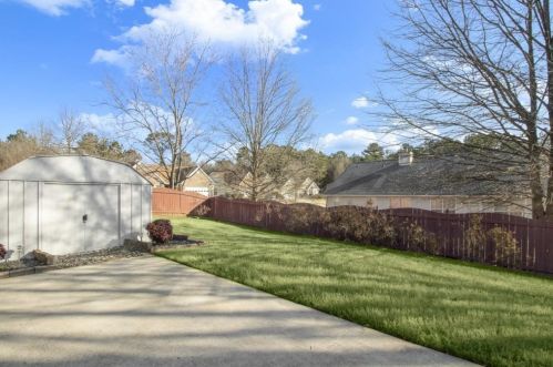 2725 Hillvale Cv Dr, Lithonia GA 30058-1856 exterior